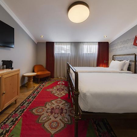 The Blue Fox Hotel Тбилиси Екстериор снимка
