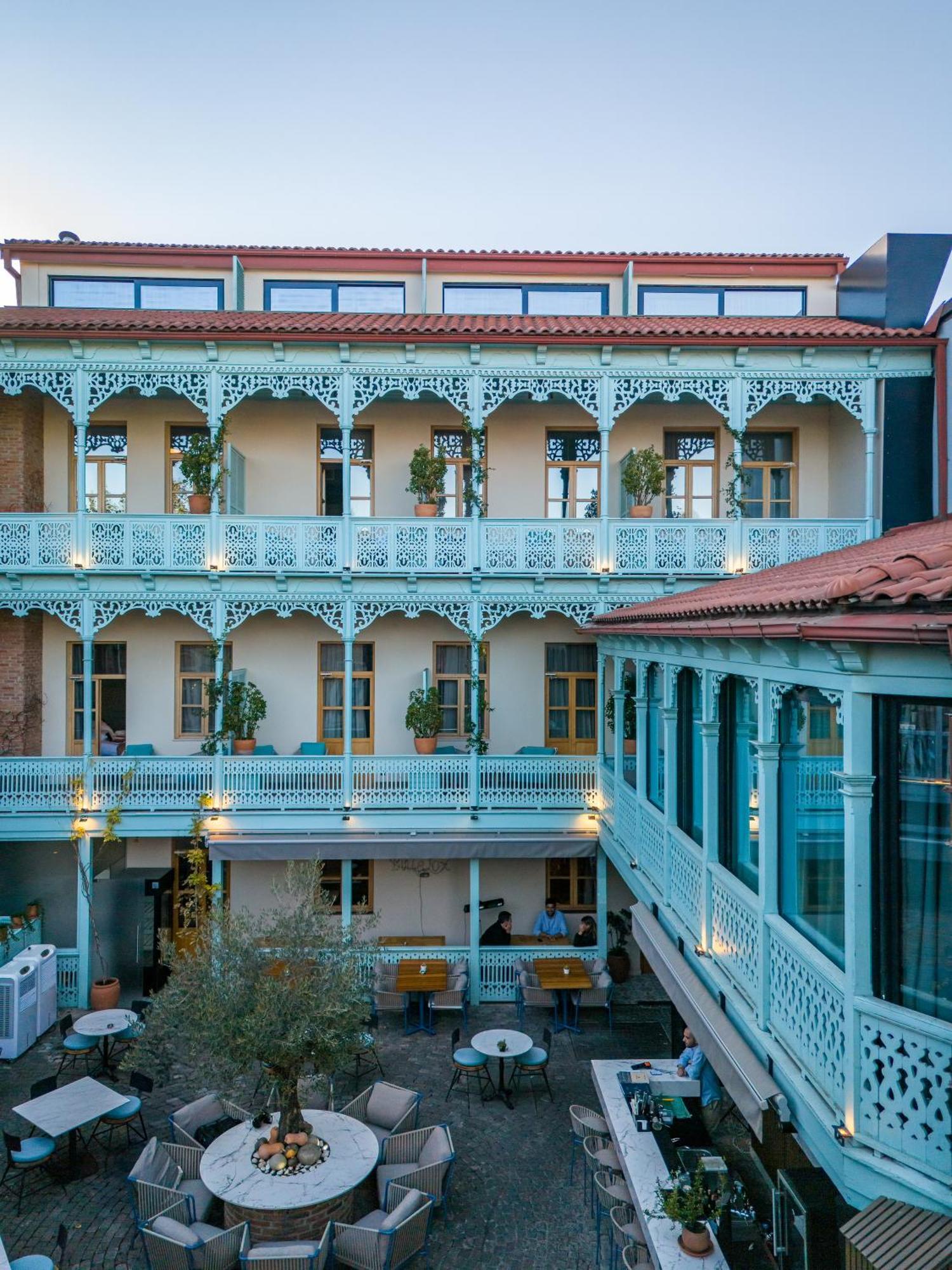The Blue Fox Hotel Тбилиси Екстериор снимка
