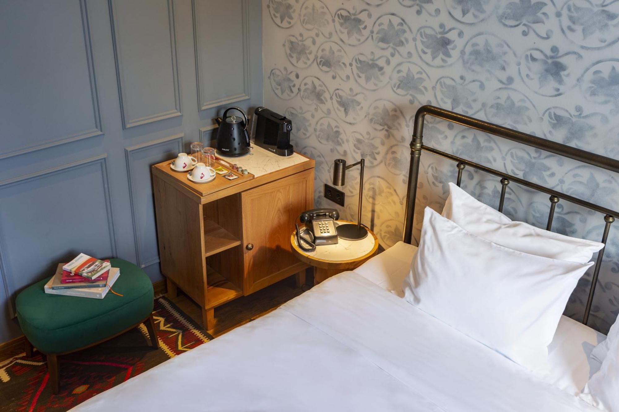The Blue Fox Hotel Тбилиси Екстериор снимка